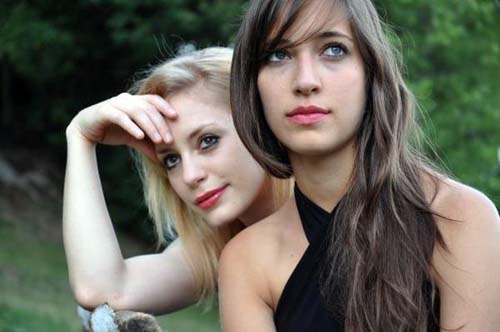Béatrice Berrut et Camille Thomas